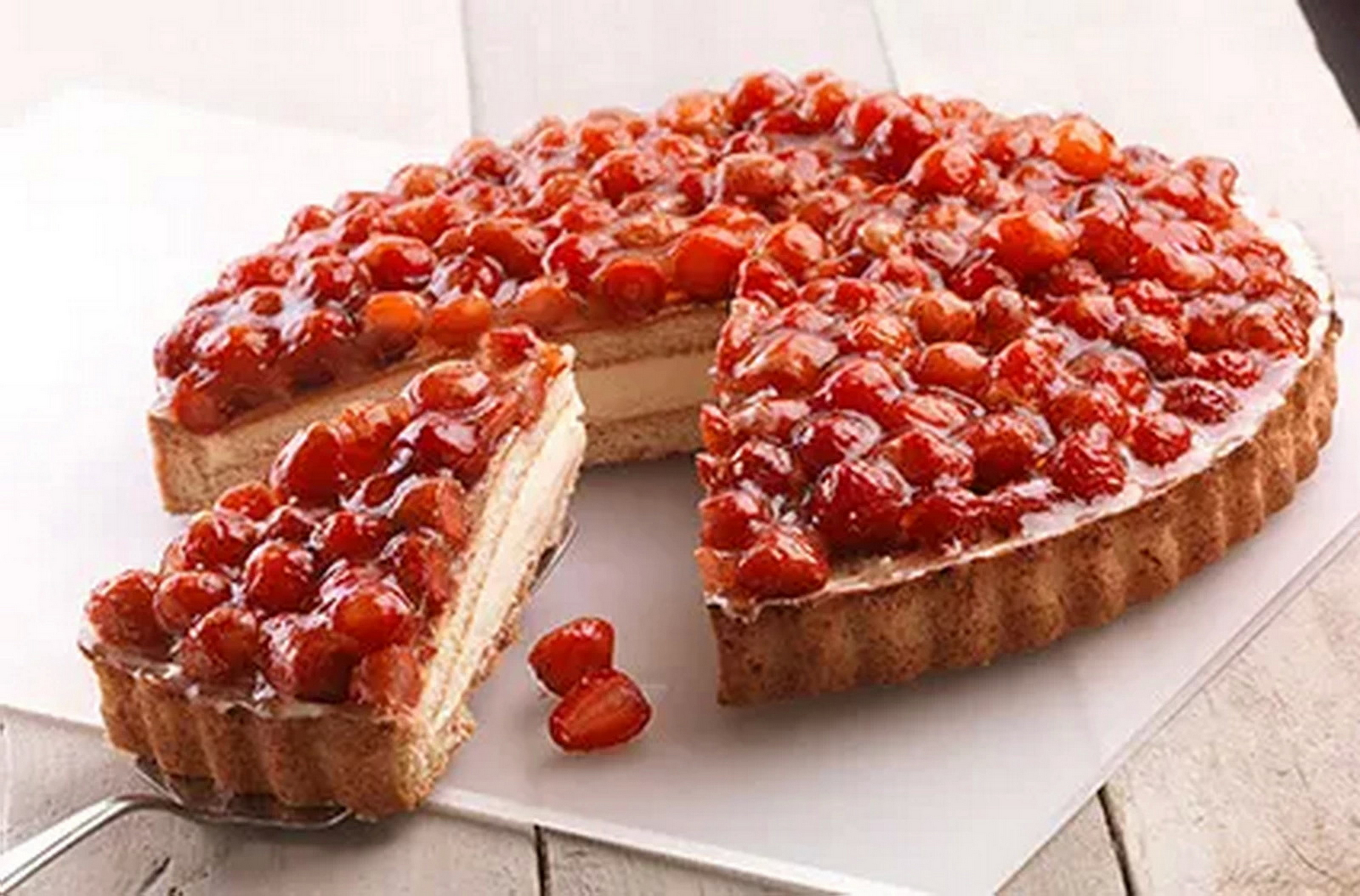 Торт с клубникой, рецепты с фото: 84 рецепта тортов с клубникой на сайте баштрен.рф